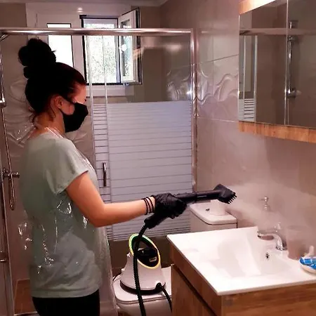 Iris Near Corfu Town Apartament *