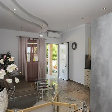 Iris Near Corfu Town Διαμέρισμα